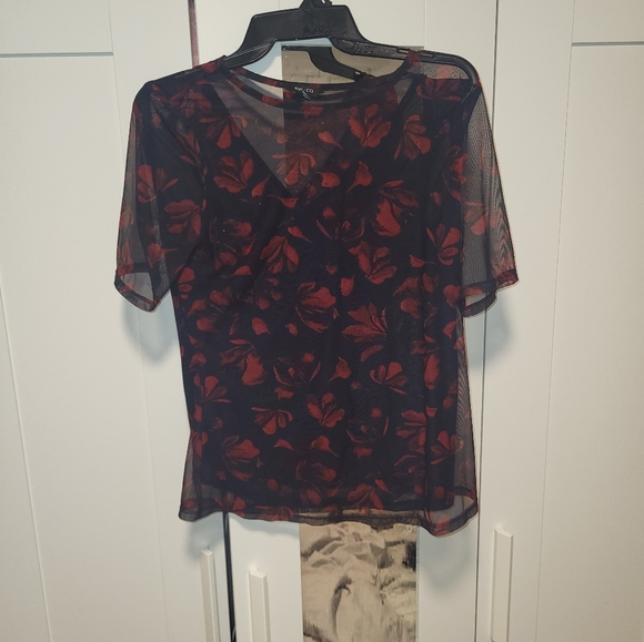 Beautiful blouse - Picture 2 of 2